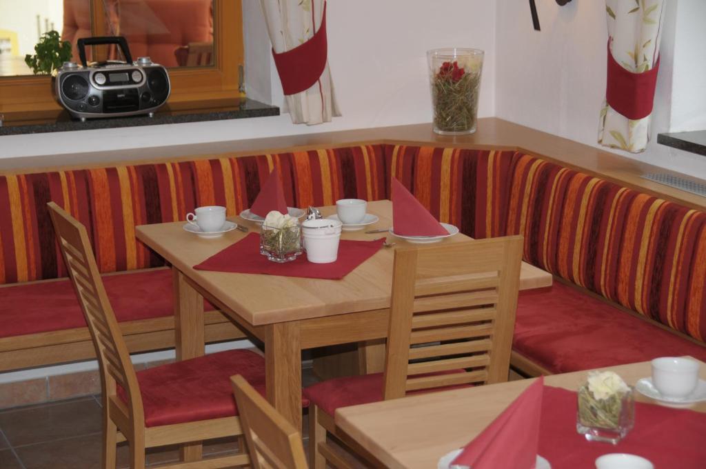 דירות וורפנוונג Haus Alpenflora מראה חיצוני תמונה